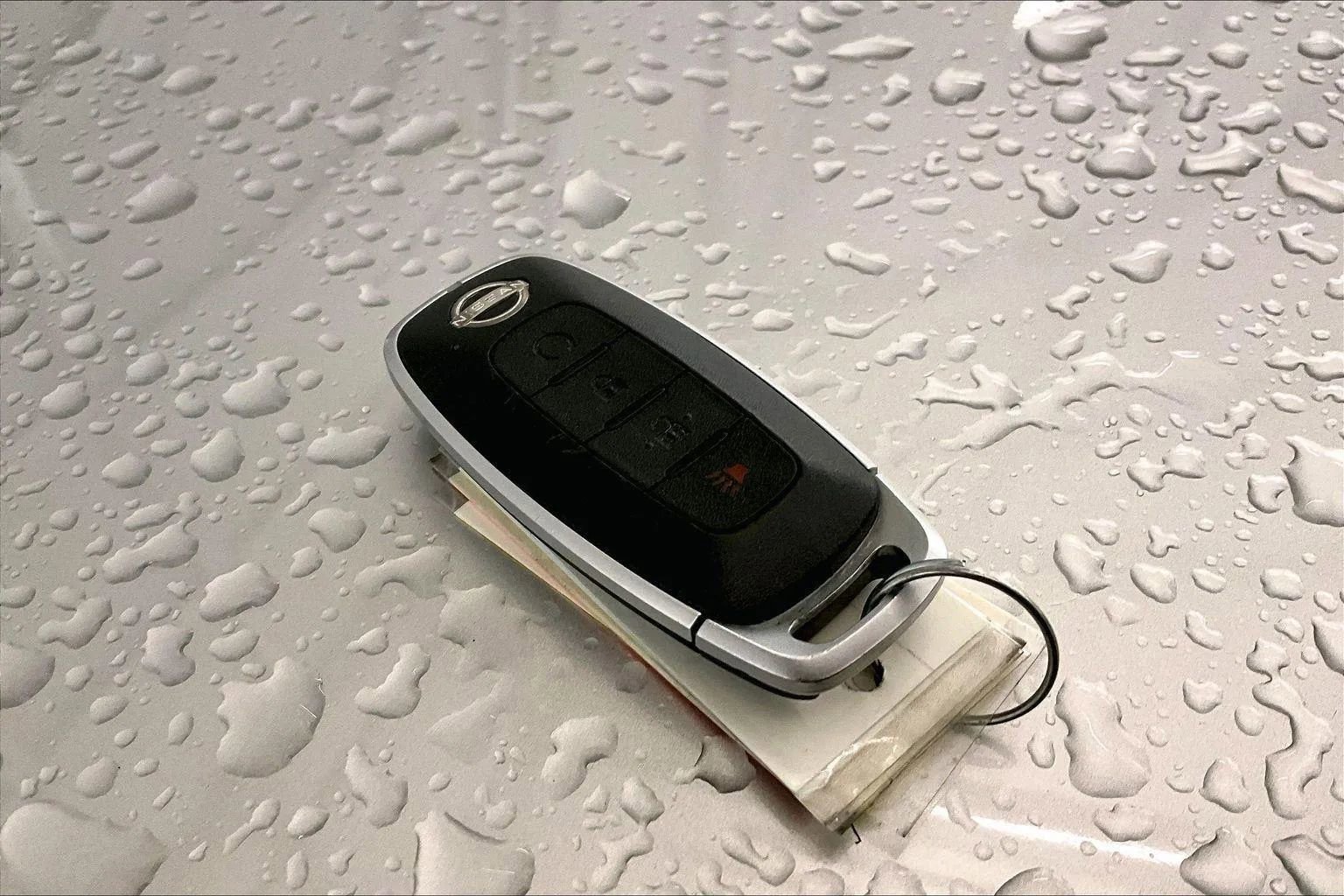 Used 2023 Nissan Rogue SV image 9