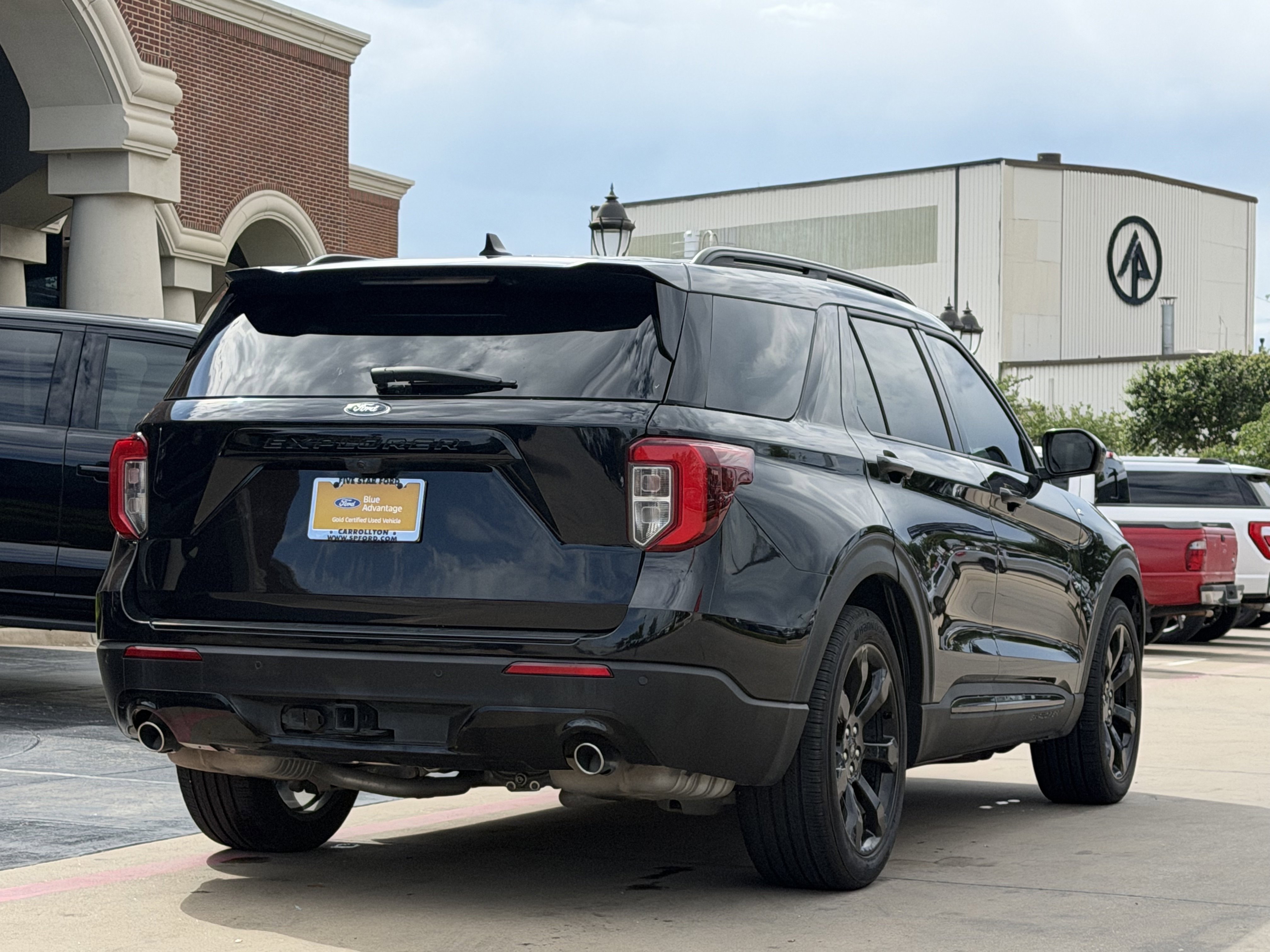 Certified 2022 Ford Explorer ST-Line w/ Class IV Trailer Tow Package RWD image 4