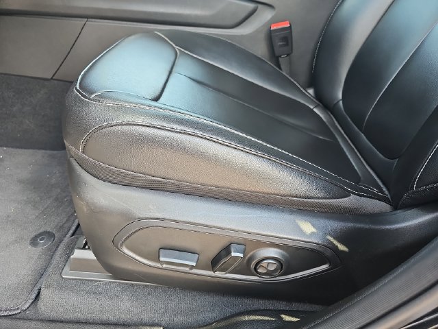 Used 2025 Jeep Grand Cherokee Limited AWD/4WD image 19