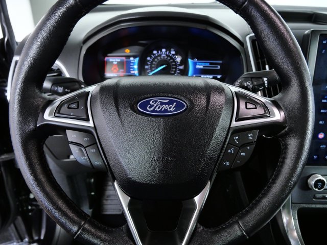 Certified 2024 Ford Edge Titanium AWD/4WD image 22