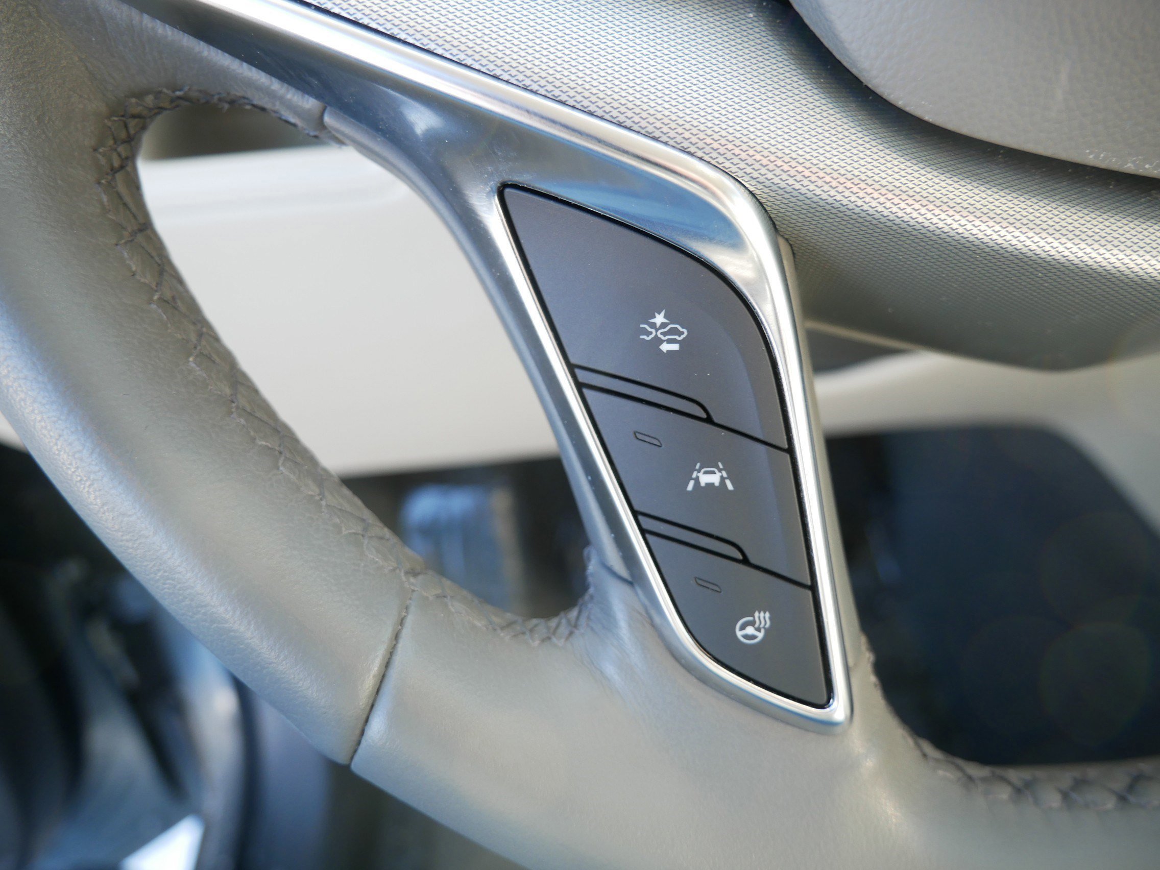 Used 2023 Cadillac XT5 Premium Luxury w/ LPO, Floor Liner Package image 29