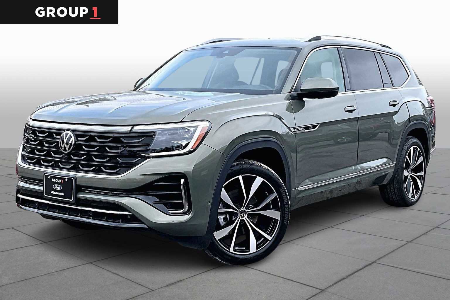 Used 2025 Volkswagen Atlas SEL Premium R-Line image 5