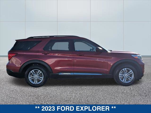 Certified 2023 Ford Explorer XLT image 2
