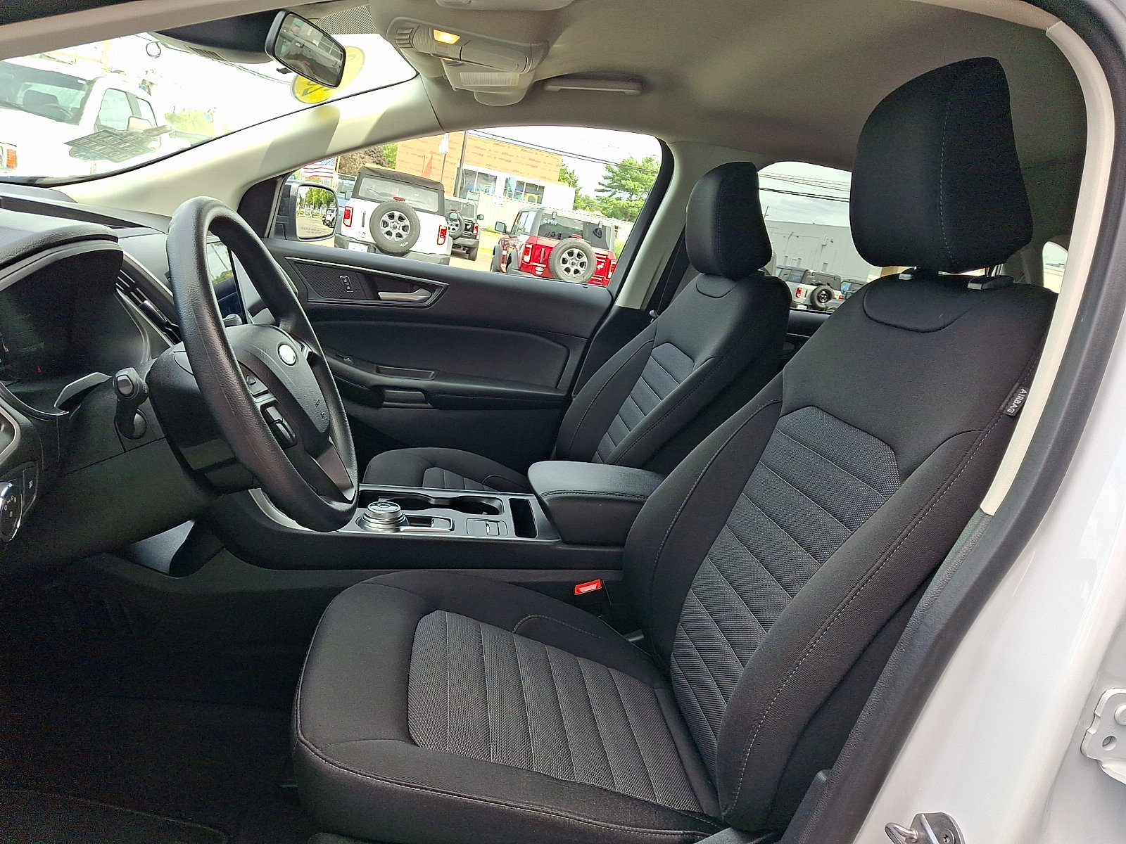 Certified 2022 Ford Edge SE w/ Black Appearance Package AWD/4WD image 15