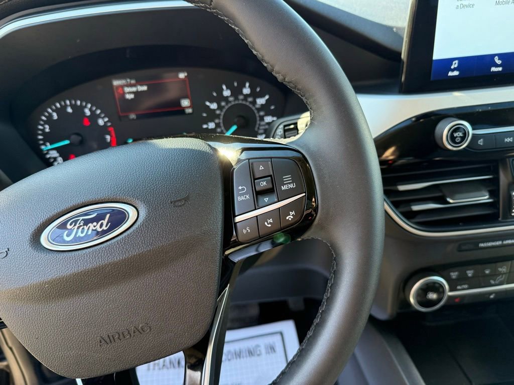 Certified 2022 Ford Escape SE w/ Cold Weather Package image 29