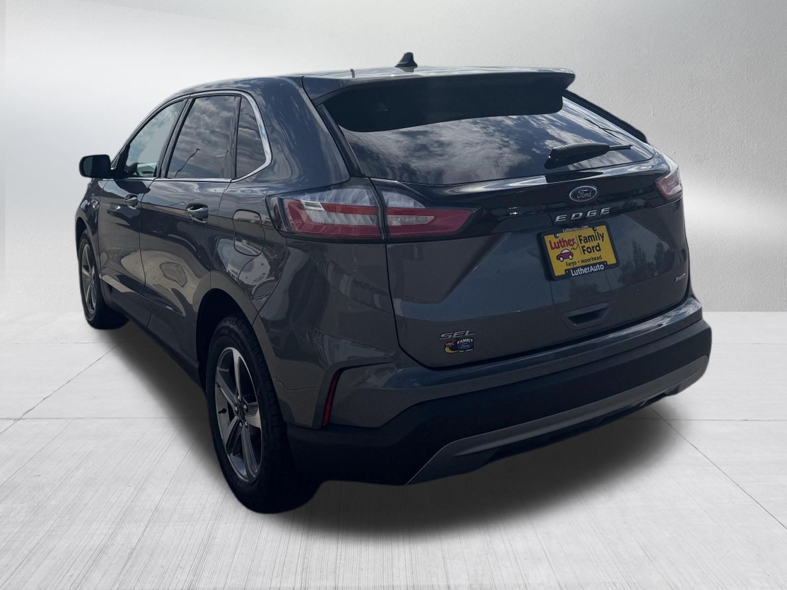 Certified 2024 Ford Edge SEL w/ Convenience Package AWD/4WD image 5