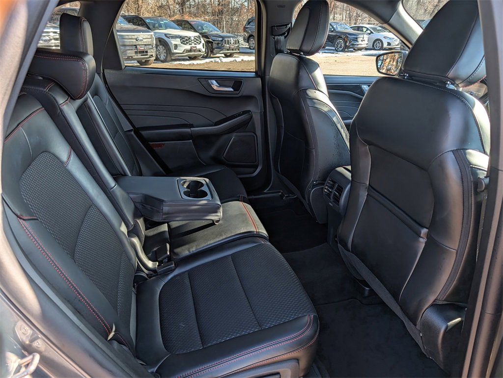 Certified 2025 Ford Escape ST-Line image 8