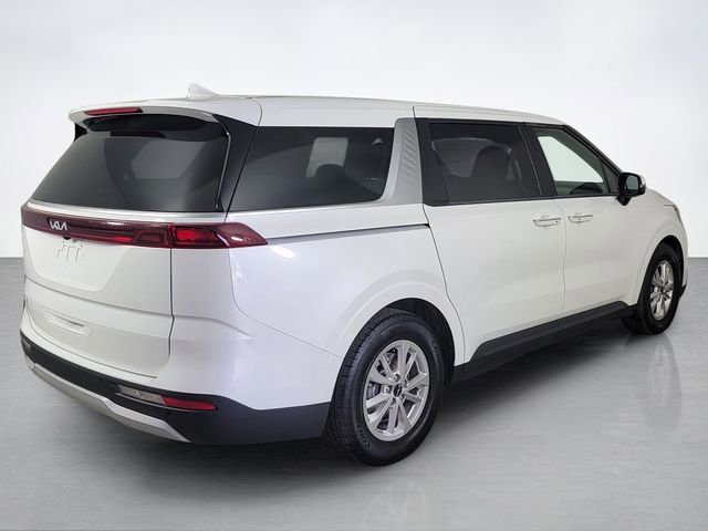Used 2023 Kia Carnival LX FWD image 3
