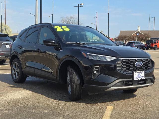 Certified 2025 Ford Escape ST-Line Select AWD/4WD image 5