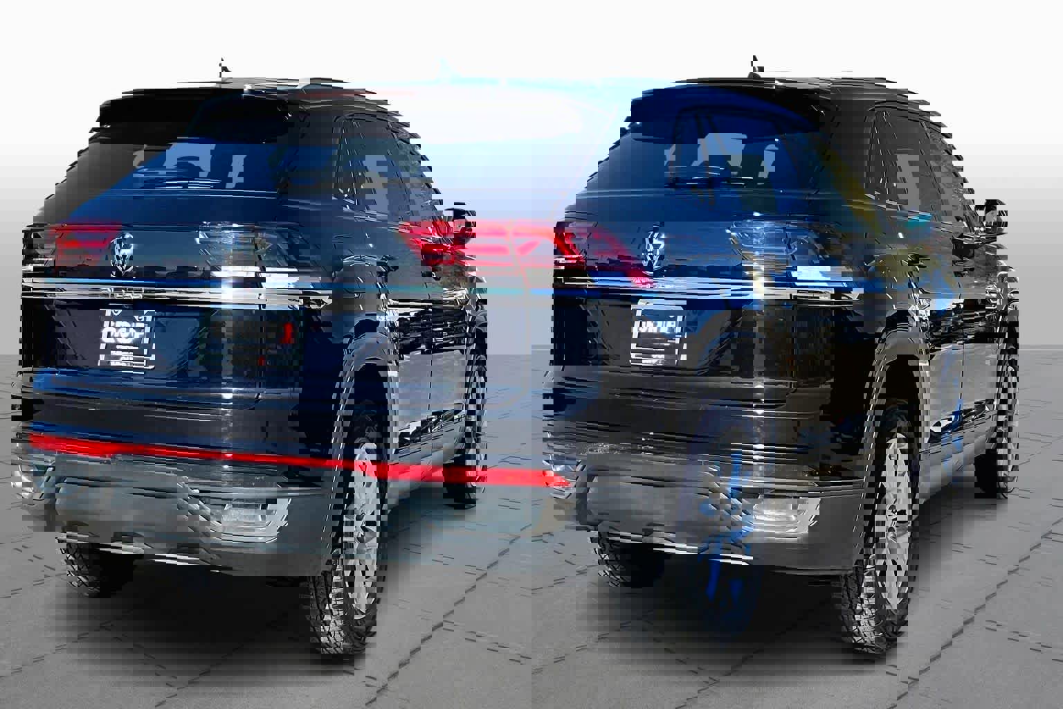 Used 2020 Volkswagen Atlas Cross Sport S image 4