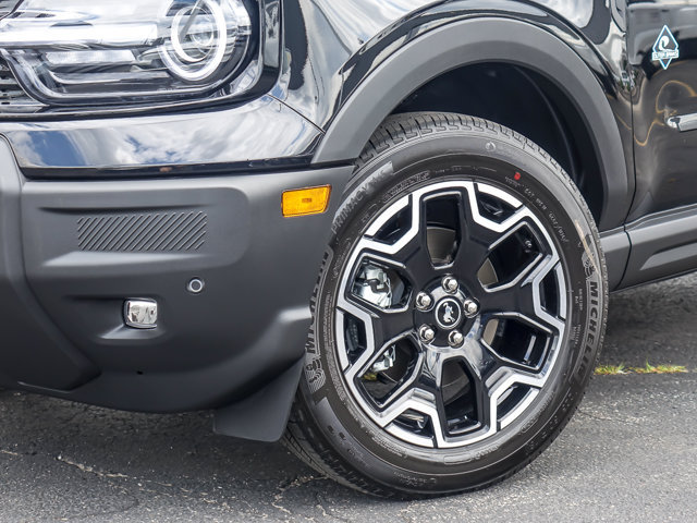 Certified 2026 Ford Bronco Sport Outer Banks w/ Outer Banks Tech Package+ AWD/4WD image 3