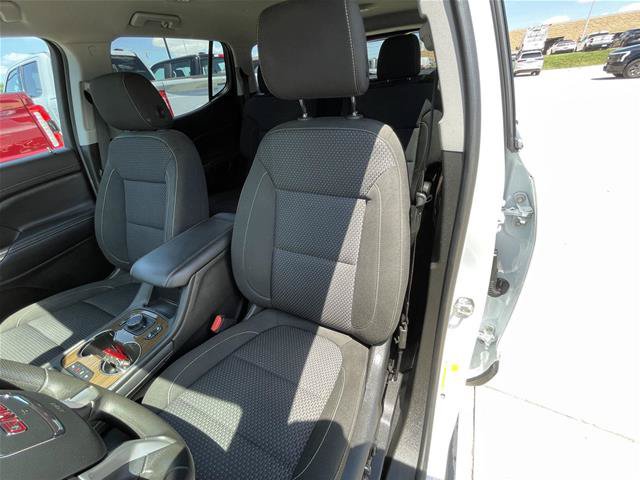 Used 2023 GMC Acadia SLE w/ Driver Convenience Package FWD image 17