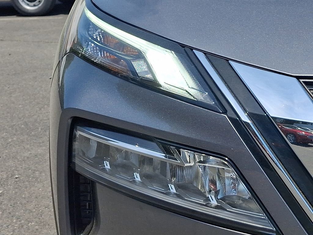 Used 2023 Nissan Rogue SV AWD/4WD image 10