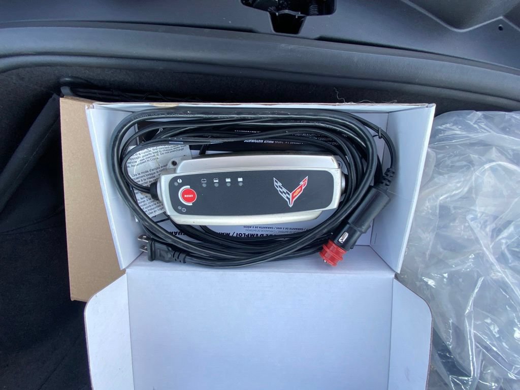 Used 2020 Chevrolet Corvette Stingray Preferred Cpe w/ 2LT Preferred Equipment Group RWD image 27