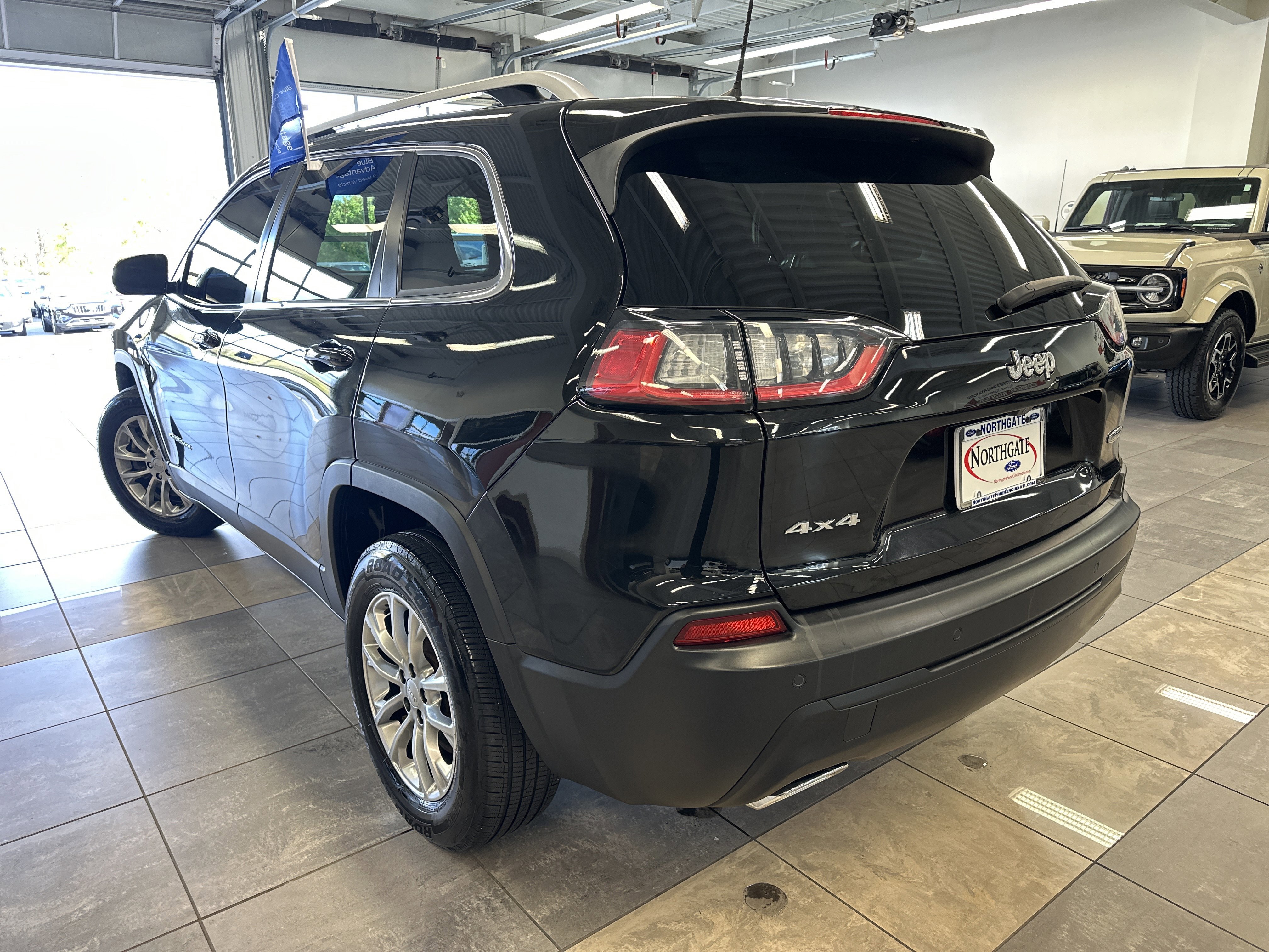 Used 2021 Jeep Cherokee Latitude Lux image 3