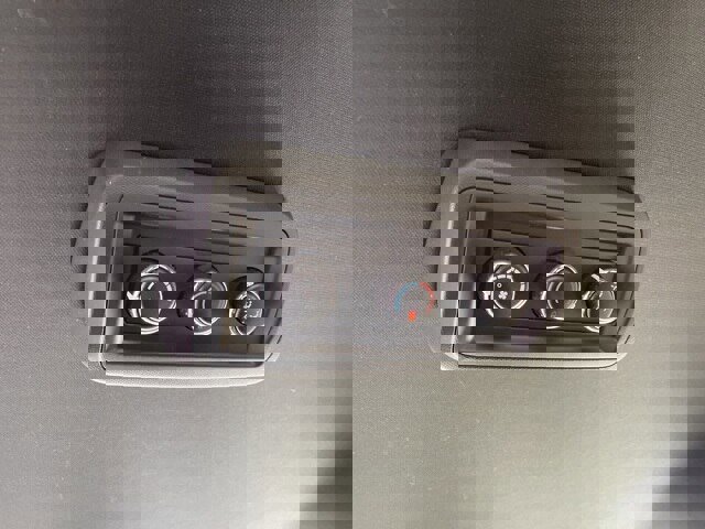 Used 2018 Dodge Grand Caravan SXT w/ Blacktop Package image 12