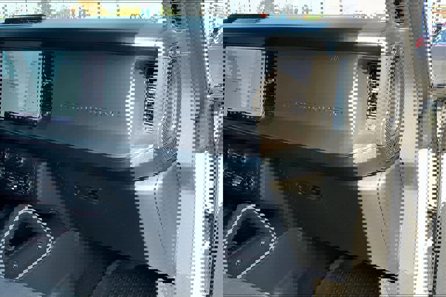 Certified 2023 Ford Bronco Outer Banks image 18