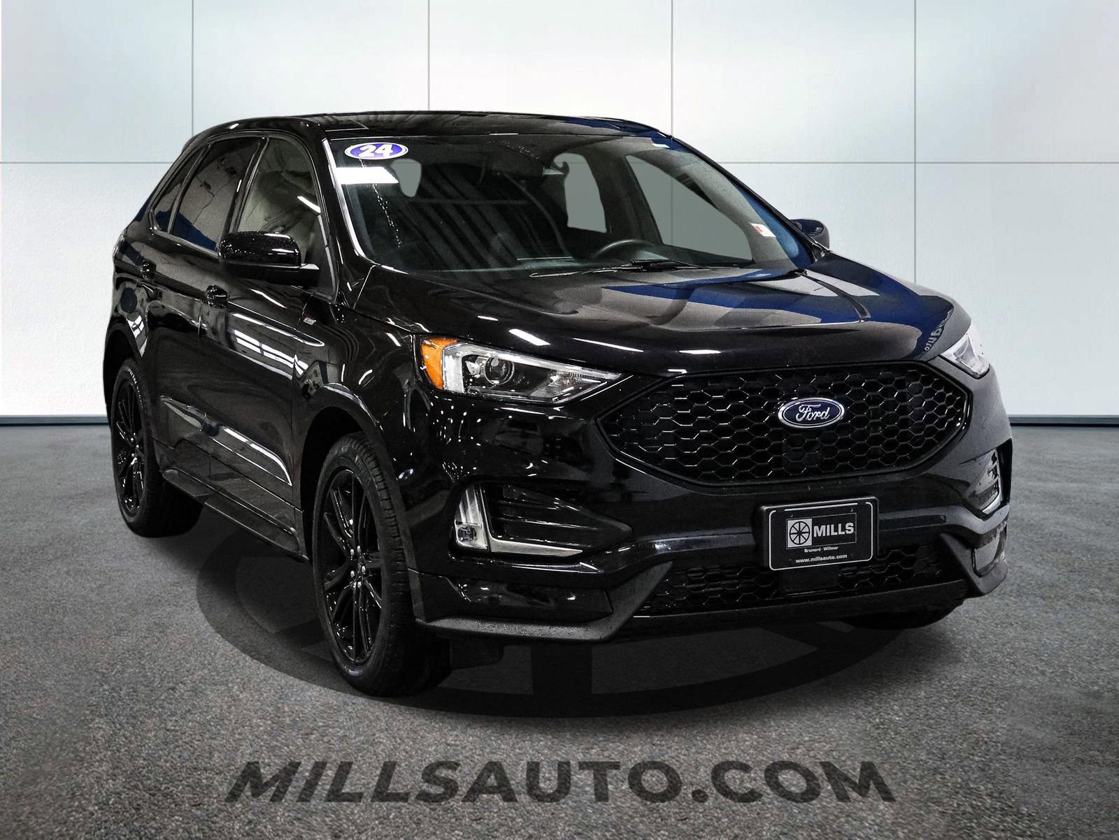 Certified 2024 Ford Edge ST-Line w/ Class II Trailer Tow Package AWD/4WD image 2