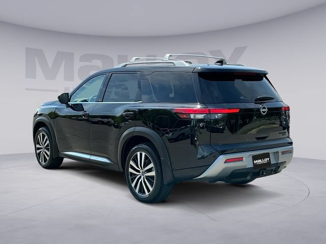 Used 2024 Nissan Pathfinder Platinum AWD/4WD image 3