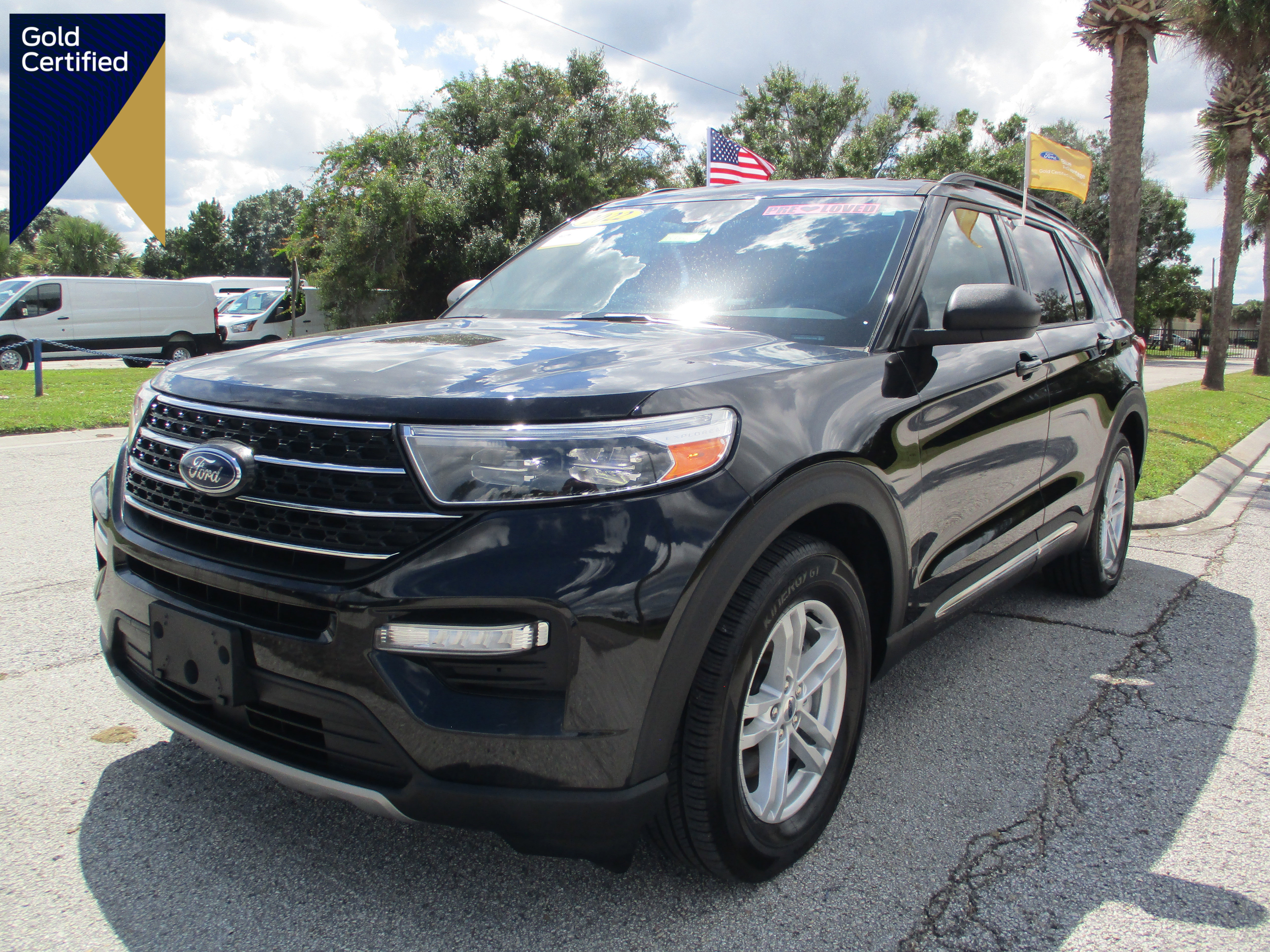 Certified 2022 Ford Explorer XLT w/ Equipment Group 202A image 1