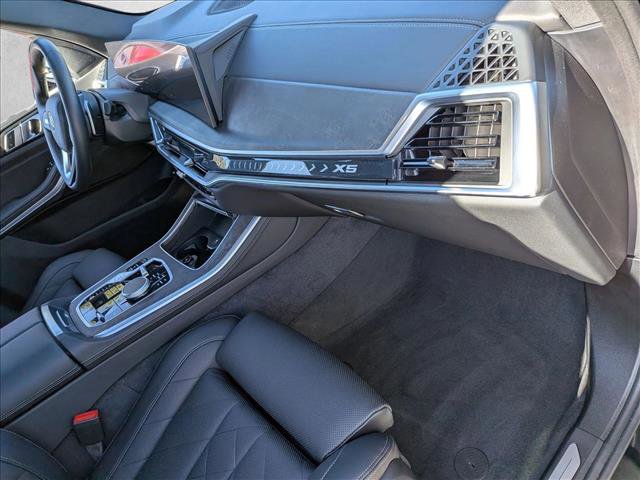 Used 2025 BMW X5 xDrive50e w/ Parking Assistance Package image 23