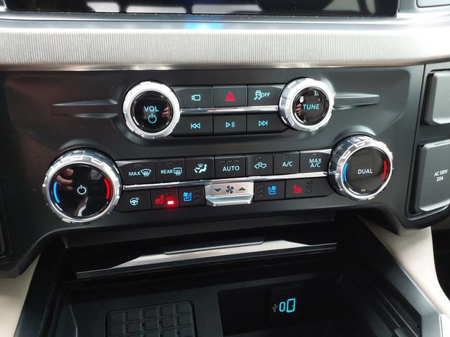 Certified 2026 Ford F350 Platinum w/ Platinum Plus Package AWD/4WD image 17