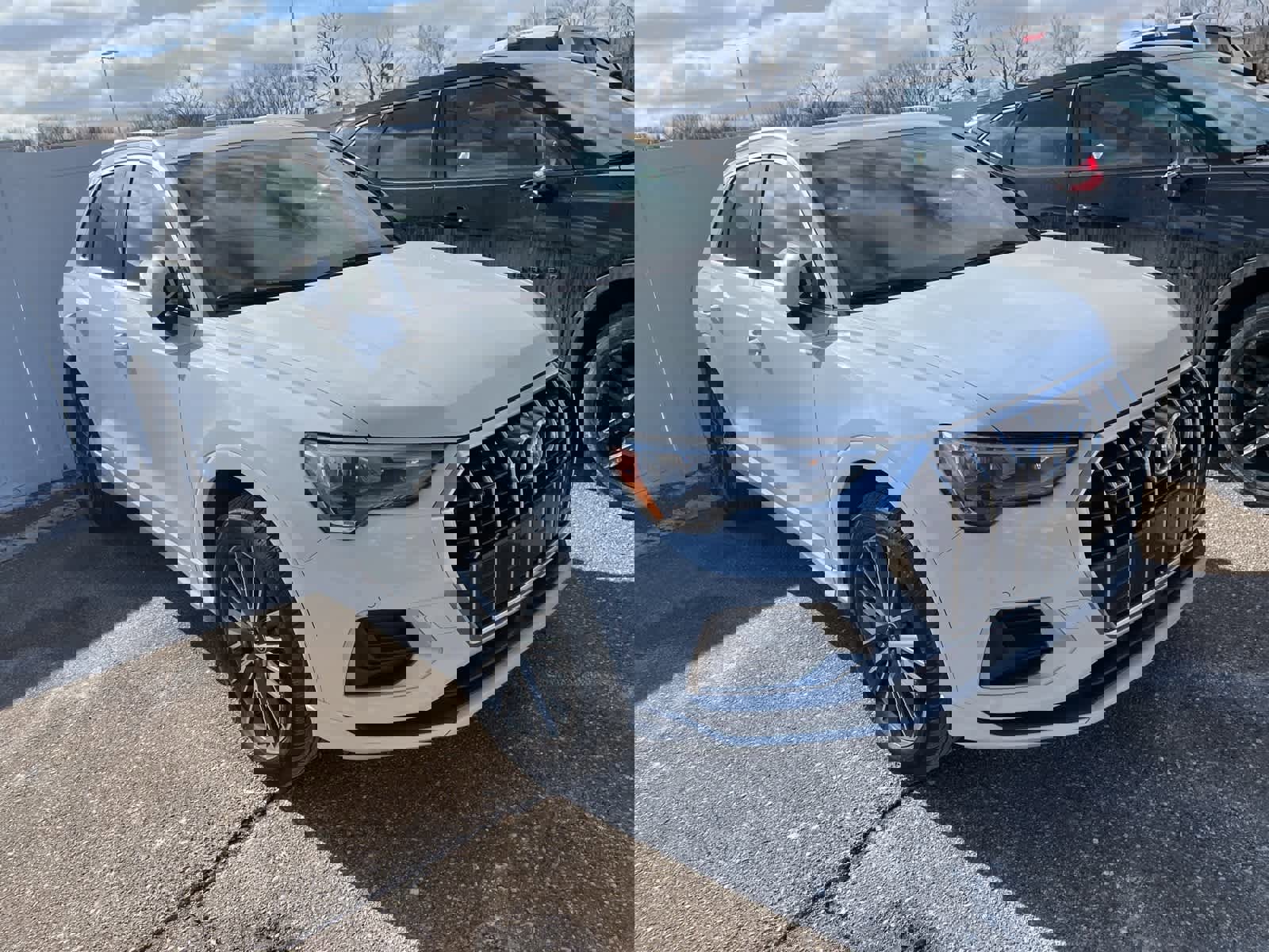 Used 2022 Audi Q3 2.0T Premium w/ Convenience Package image 16