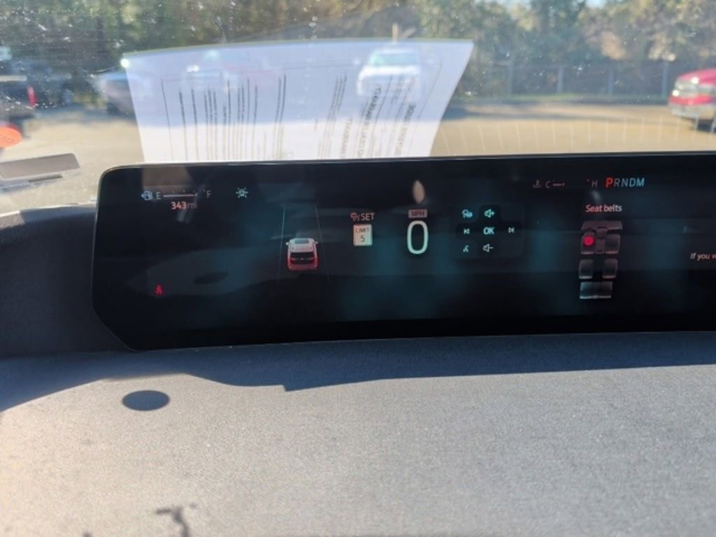 Certified 2025 Ford Expedition Active image 9