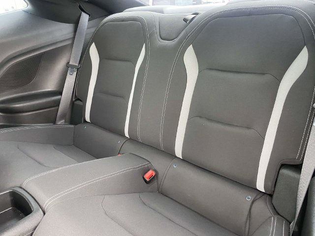 Used 2018 Chevrolet Camaro LT RWD image 11