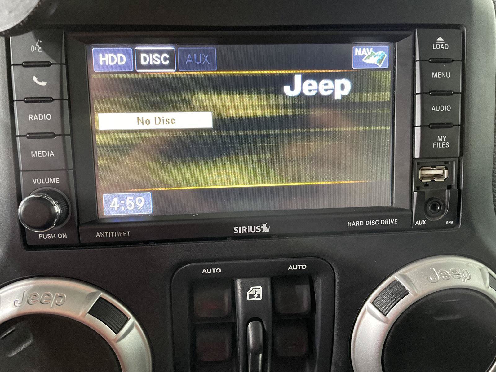 Used 2018 Jeep Wrangler Unlimited Sahara AWD/4WD image 29