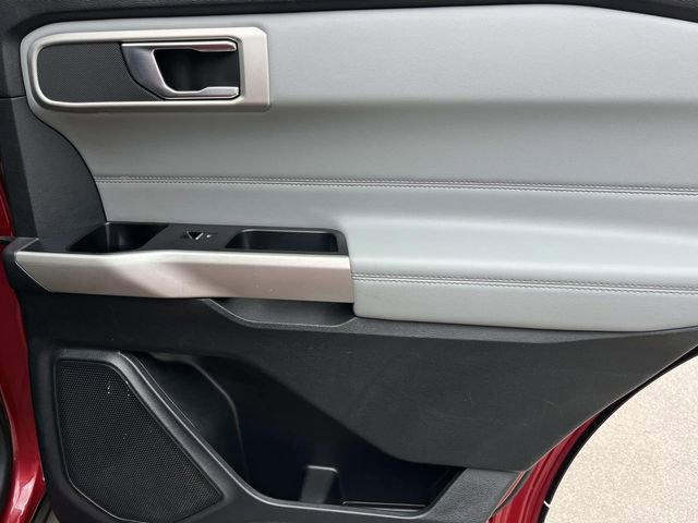 Certified 2022 Ford Explorer XLT w/ Equipment Group 202A image 23