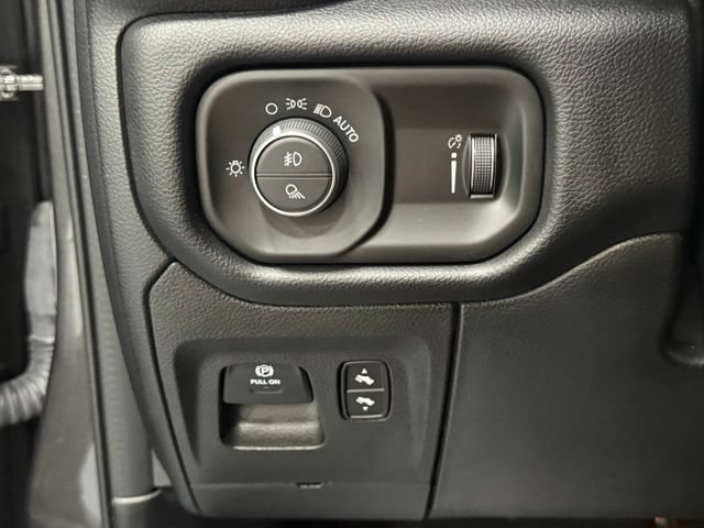 Used 2021 RAM 1500 Big Horn AWD/4WD image 17