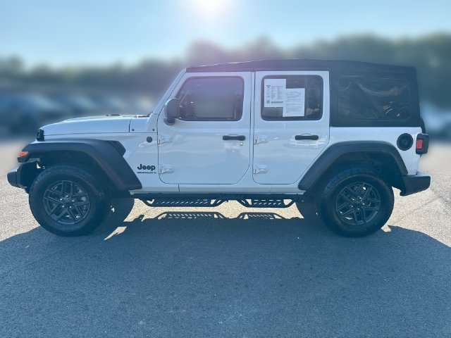 Used 2024 Jeep Wrangler Unlimited Sport AWD/4WD image 5