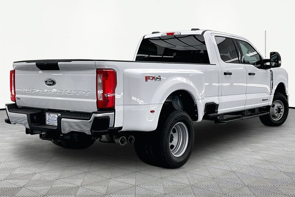 Certified 2025 Ford F350 XLT w/ FX4 Off-Road Package AWD/4WD image 2