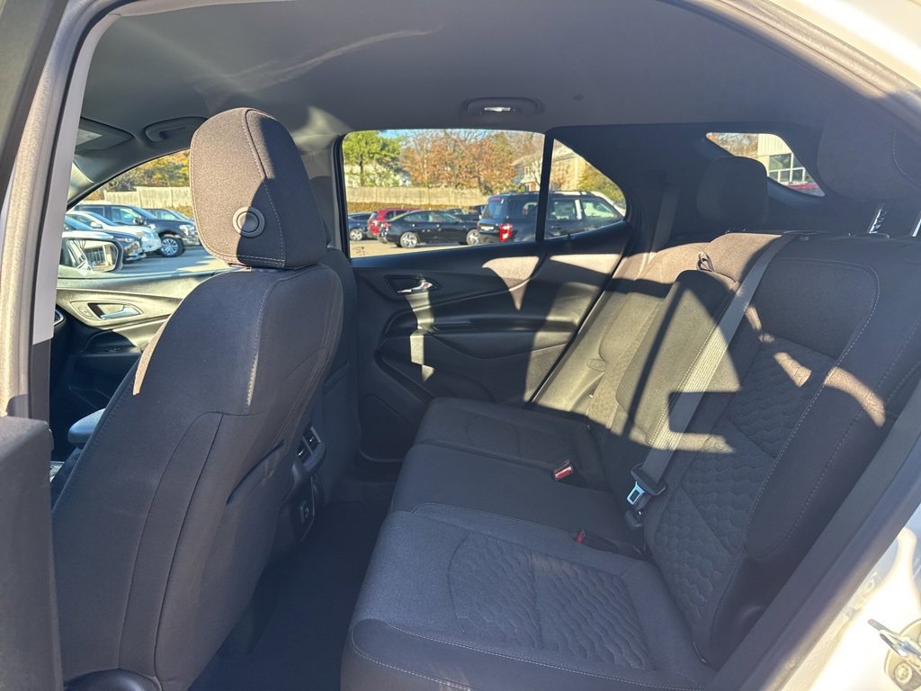 Used 2021 Chevrolet Equinox LT image 24