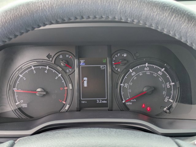 Used 2022 Toyota 4Runner SR5 AWD/4WD image 10