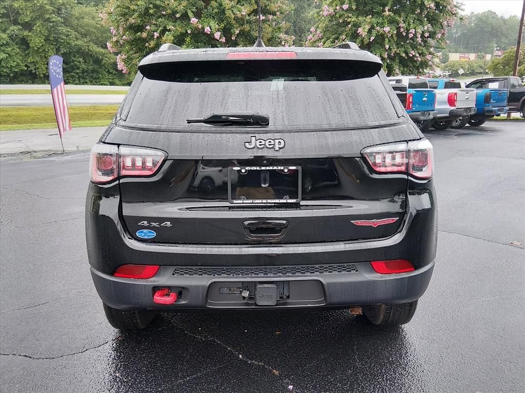 Used 2022 Jeep Compass Trailhawk w/ Trailhawk Convenience Group AWD/4WD image 5
