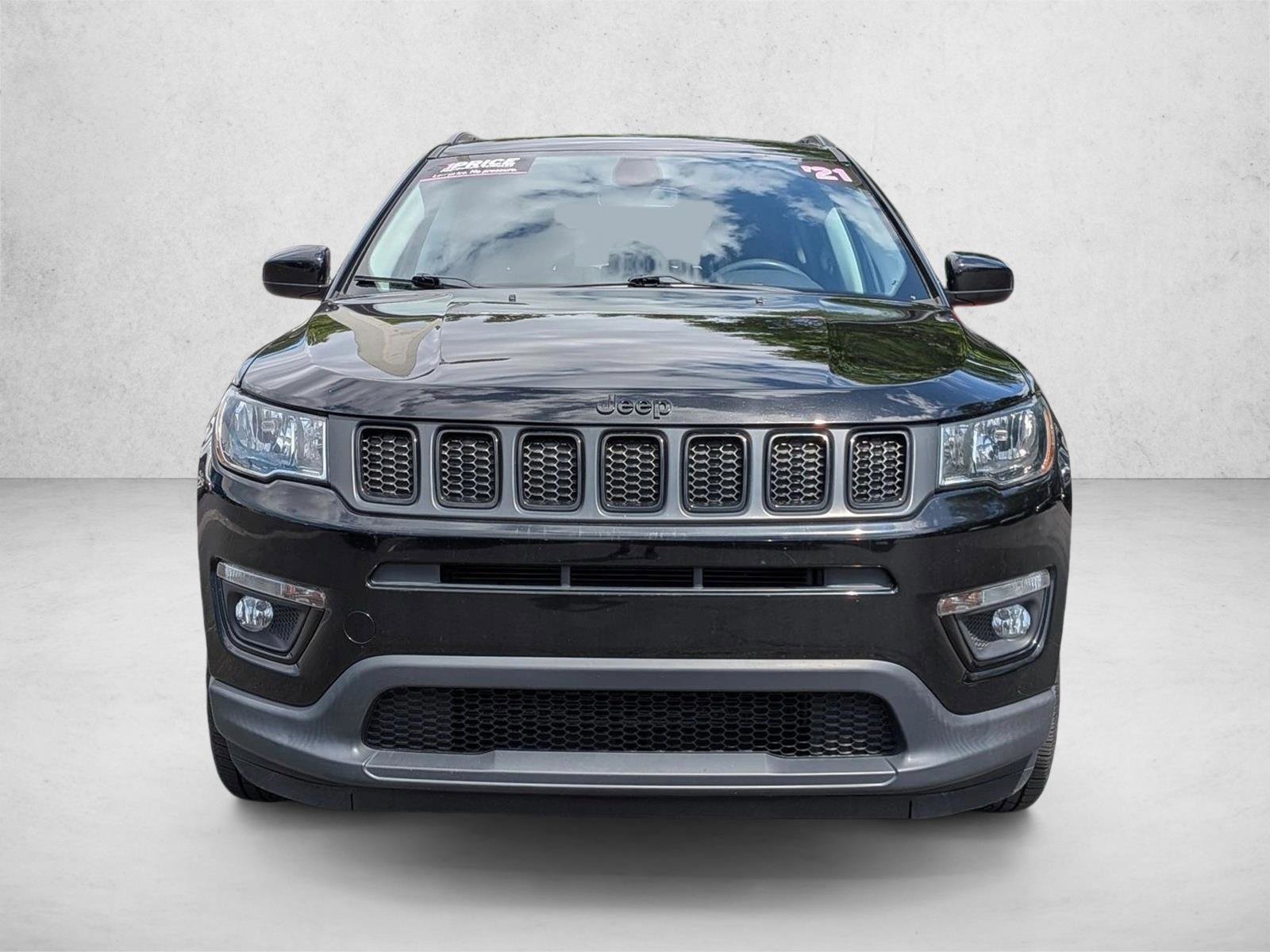 Used 2021 Jeep Compass Latitude FWD image 2