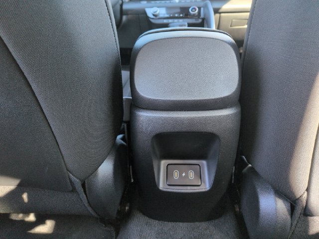Used 2024 Hyundai Elantra SEL FWD image 25