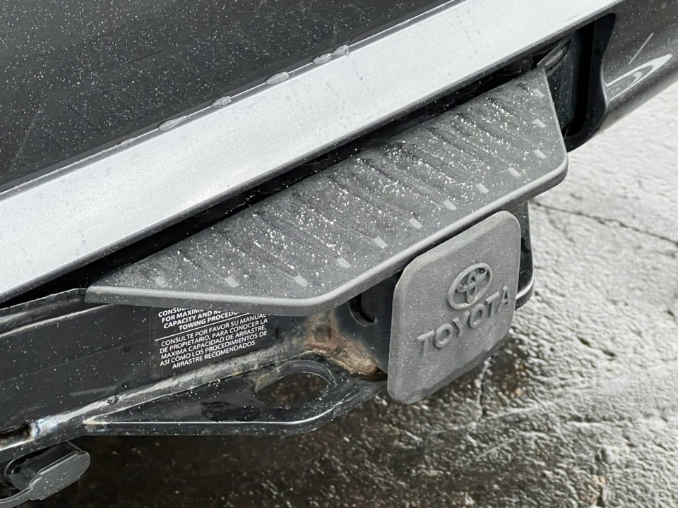 Used 2023 Toyota Highlander Limited image 8