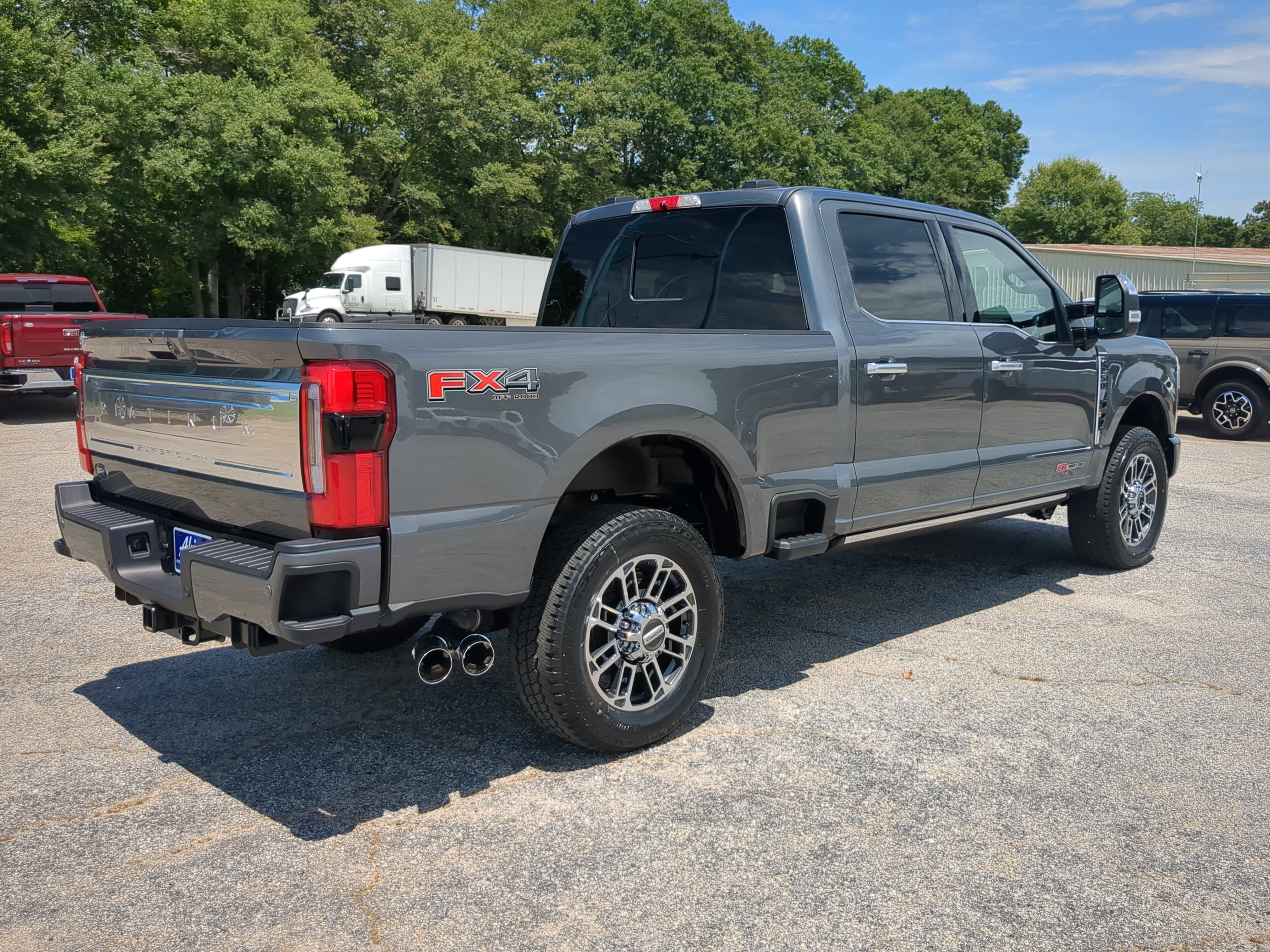Certified 2026 Ford F250 Platinum w/ Platinum Plus Package AWD/4WD image 3