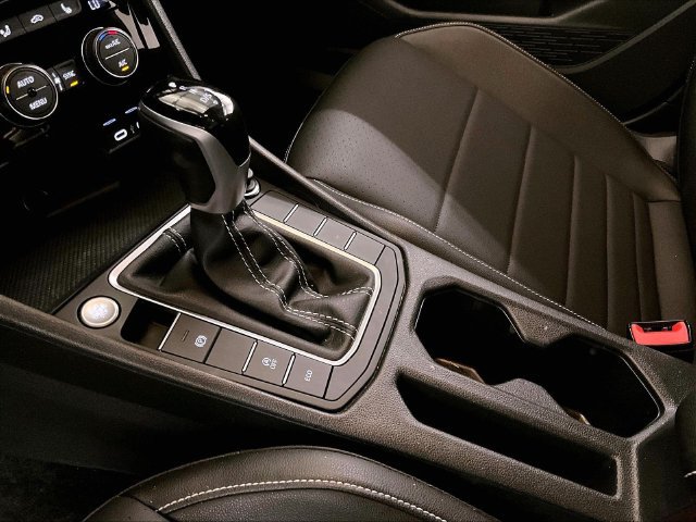 Used 2023 Volkswagen Jetta SE FWD image 16