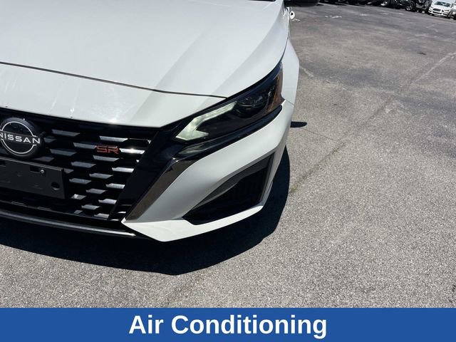 Used 2024 Nissan Altima 2.5 SR FWD image 11