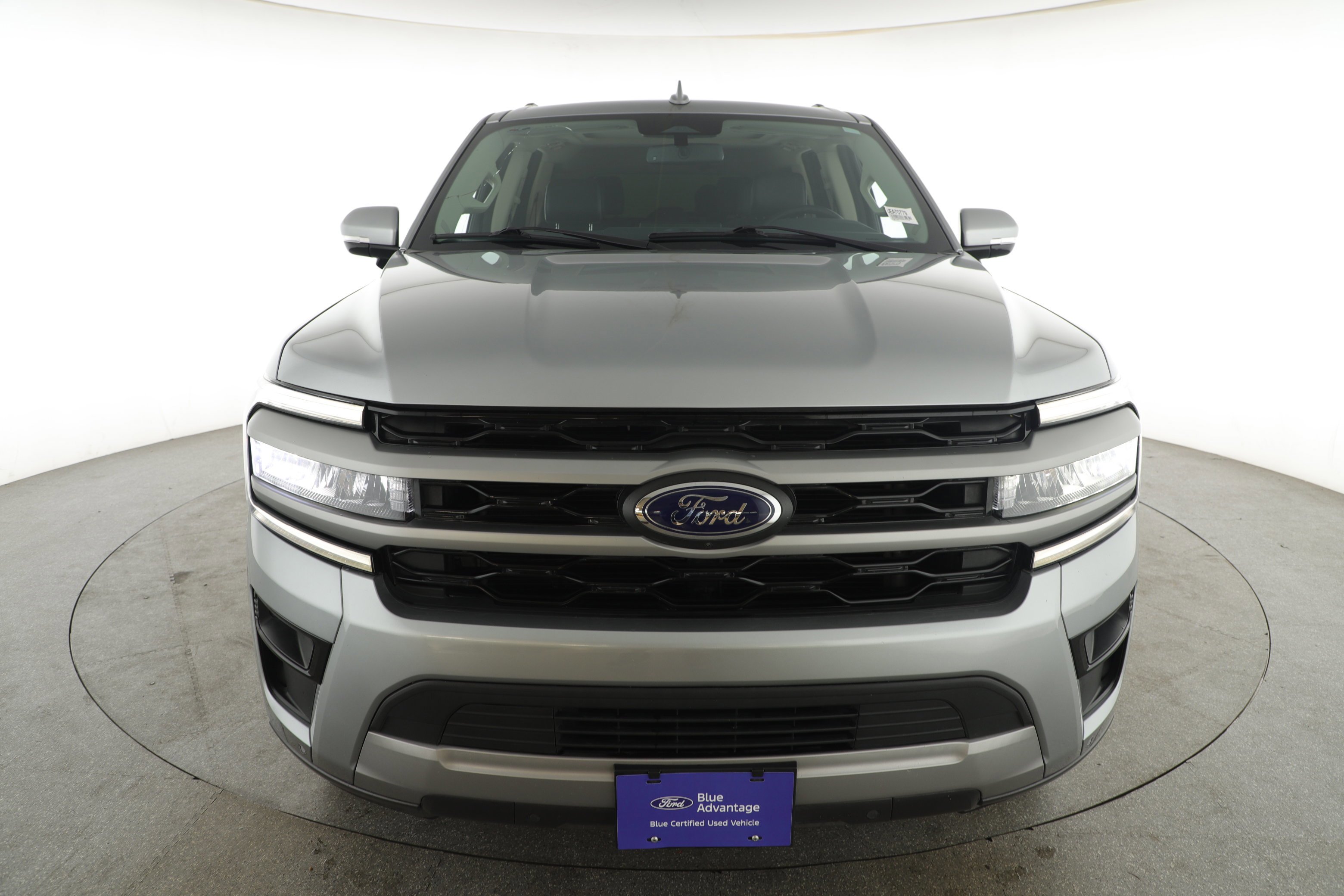 Certified 2024 Ford Expedition XLT image 4