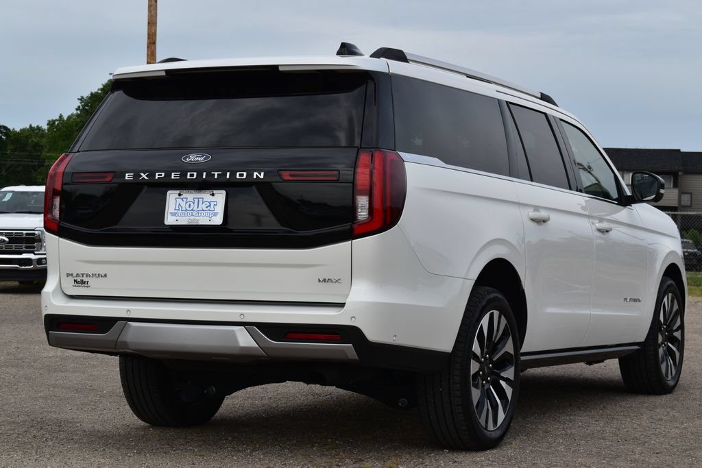 Certified 2025 Ford Expedition Max Platinum w/ Driver's Package AWD/4WD image 7