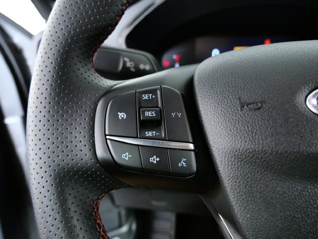 Certified 2025 Ford Escape ST-Line AWD/4WD image 24
