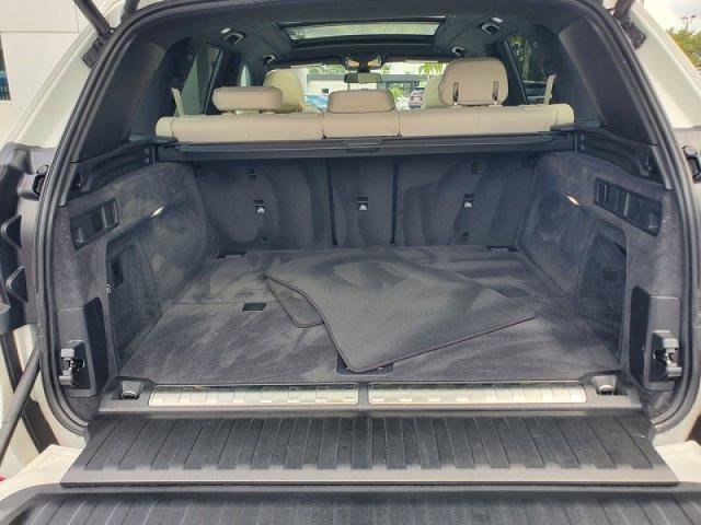 Used 2021 BMW X5 xDrive45e w/ Premium Package image 8