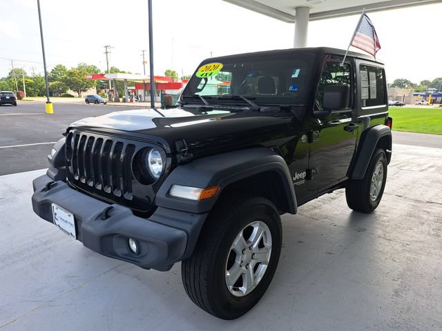 Used 2020 Jeep Wrangler Sport AWD/4WD image 3