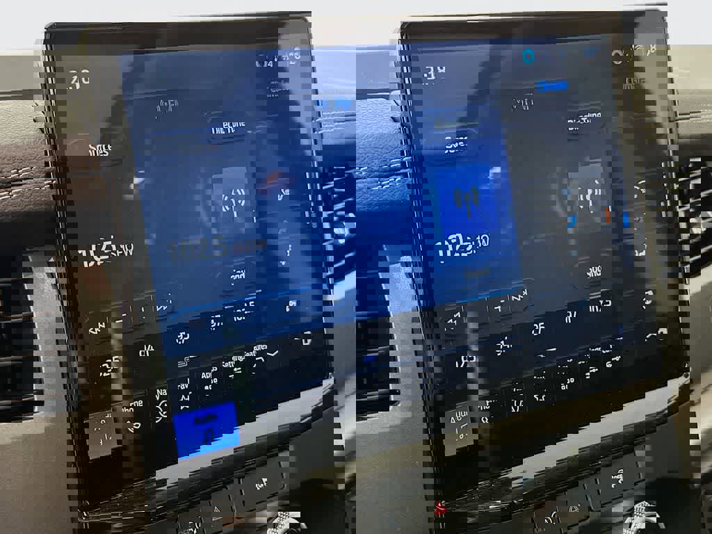 Certified 2024 Ford Expedition XLT image 17