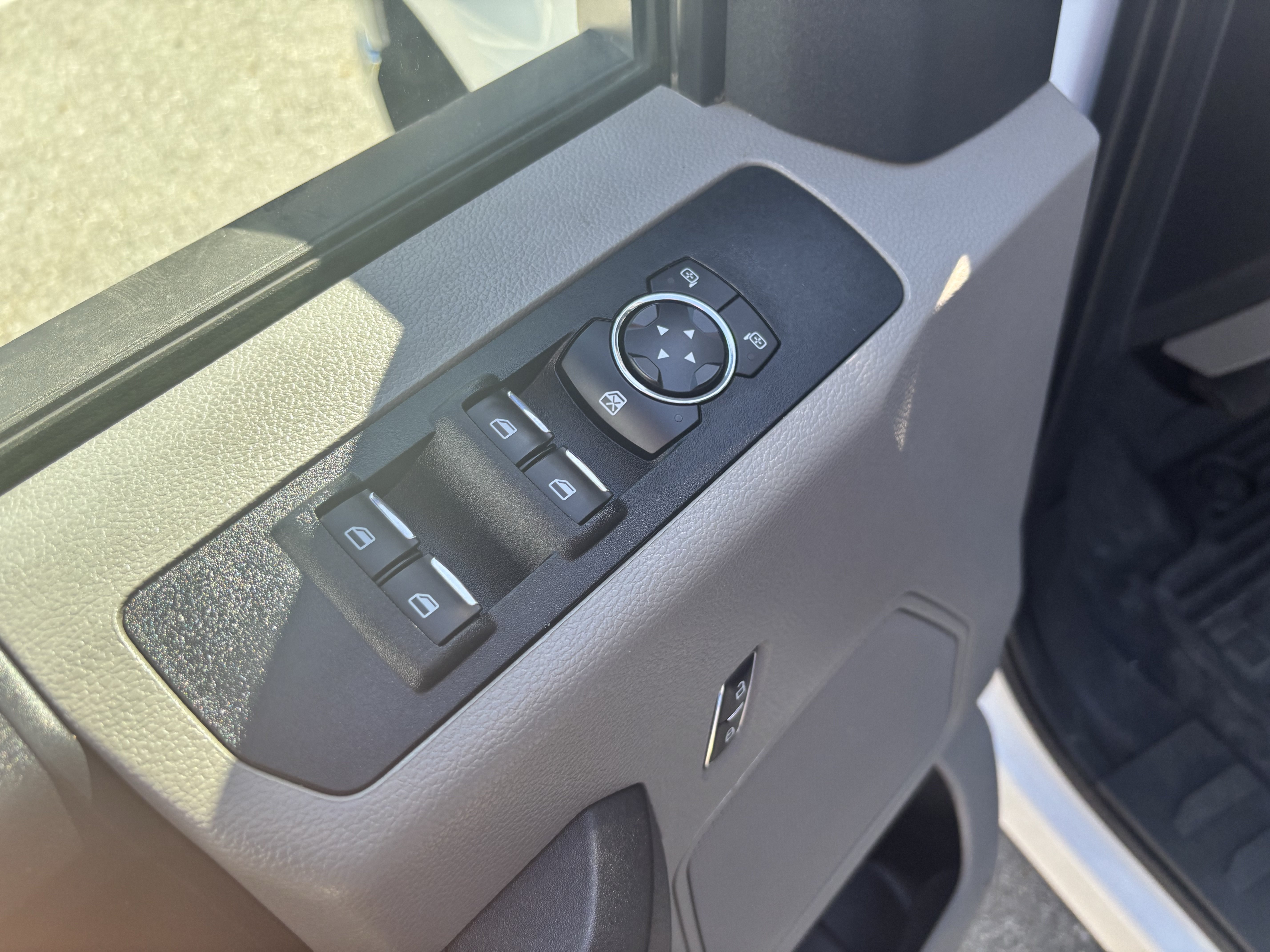 Certified 2022 Ford F250 XL w/ Power Equipment Group AWD/4WD image 10